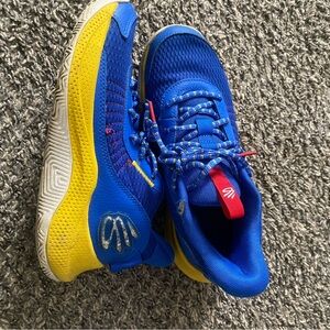 Under Armour Curry 3Z7 Basketball Shoe